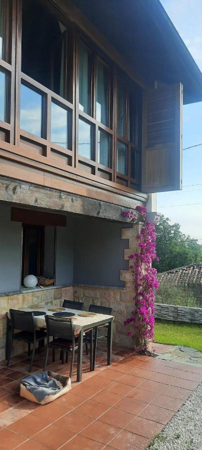La Casa De Abajo Vila Llanes Exterior foto